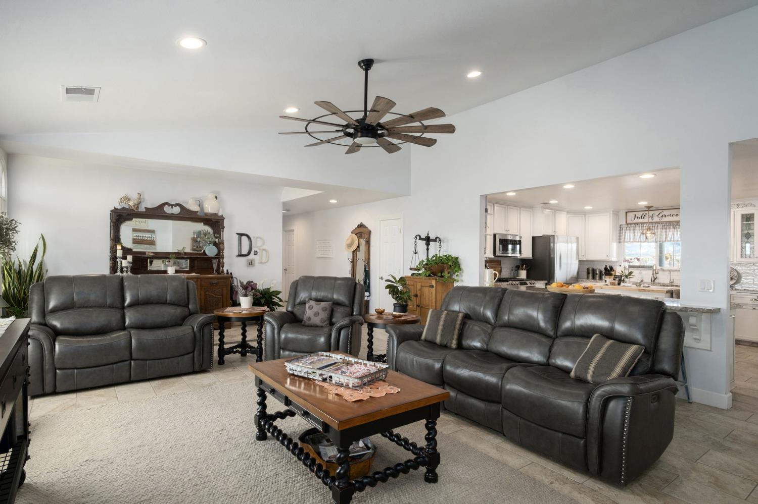 17534 Lacey Blvd, Lemoore, CA 93245