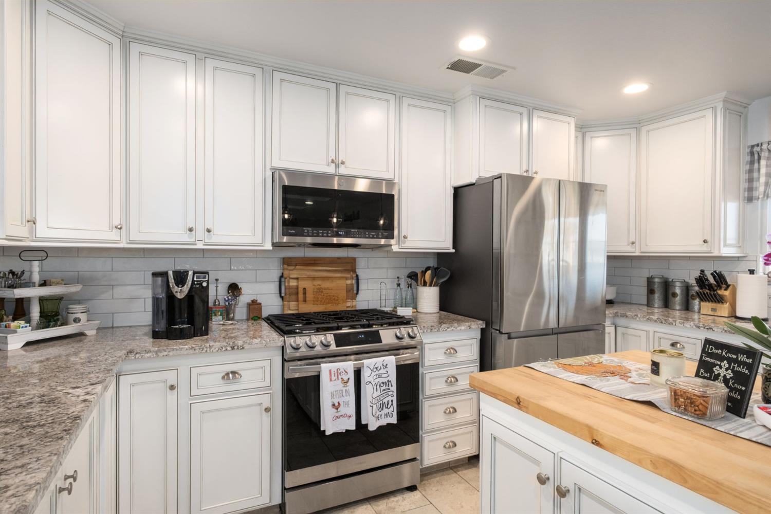 17534 Lacey Blvd, Lemoore, CA 93245