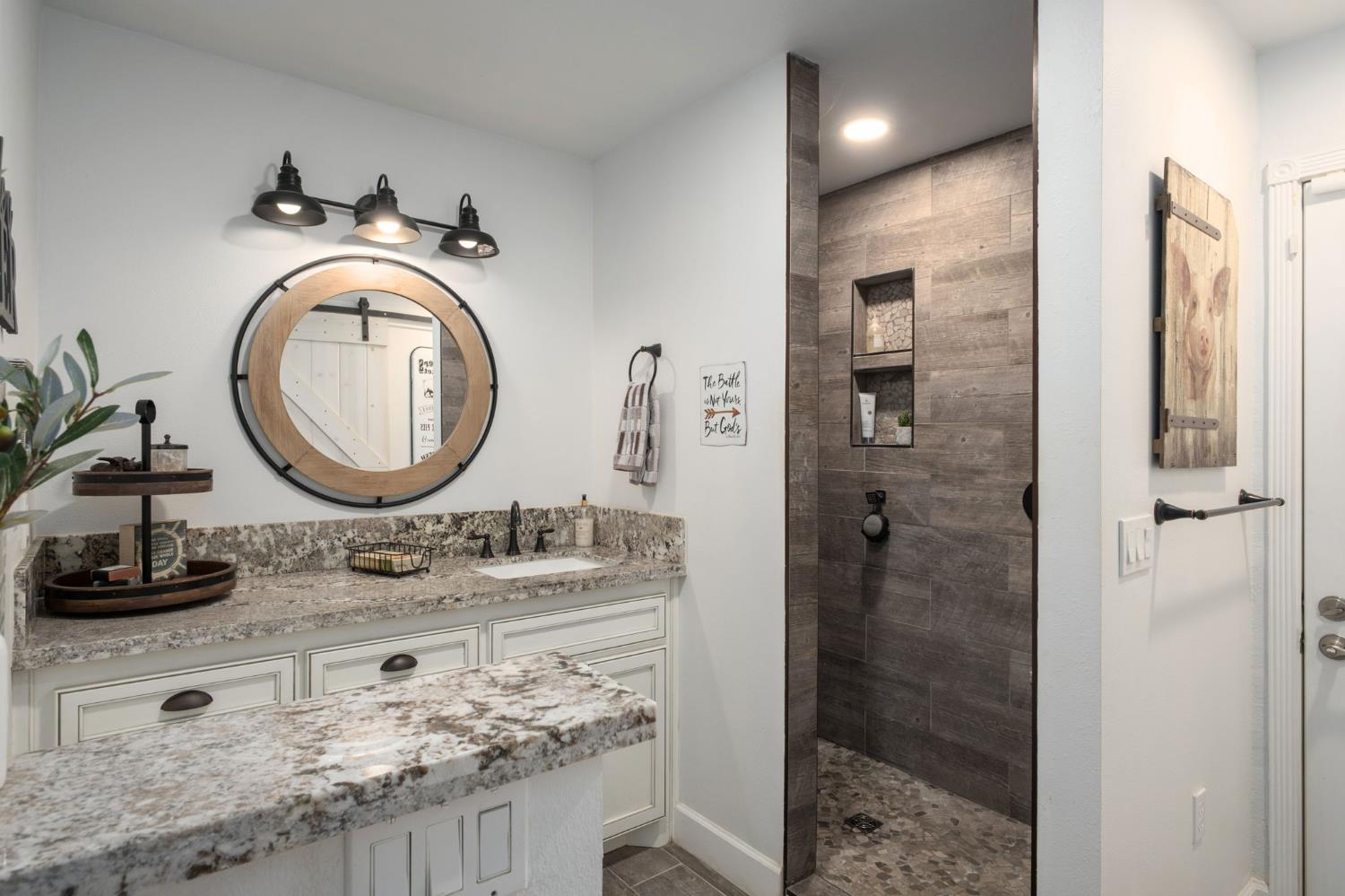 17534 Lacey Blvd, Lemoore, CA 93245