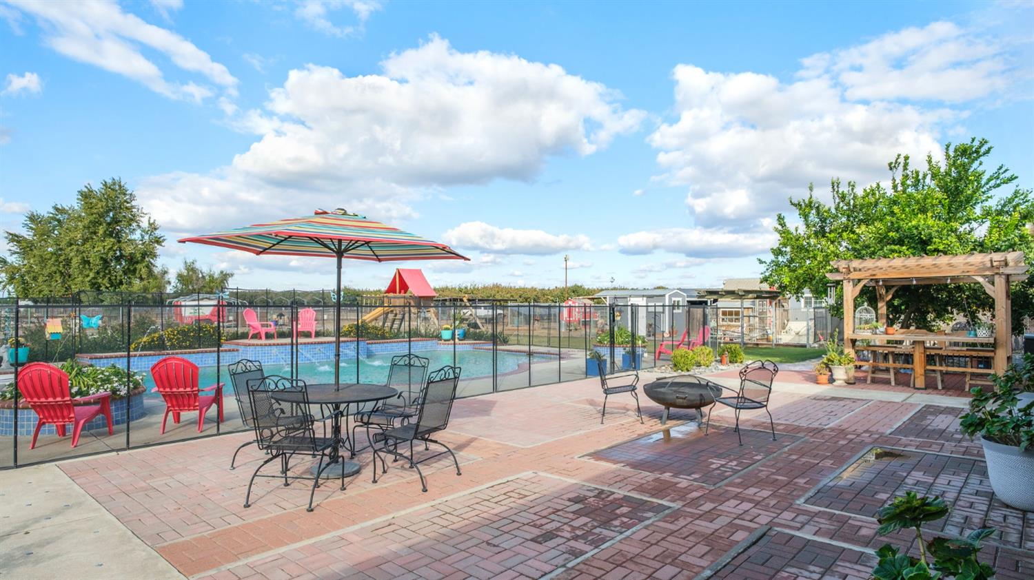 17534 Lacey Blvd, Lemoore, CA 93245