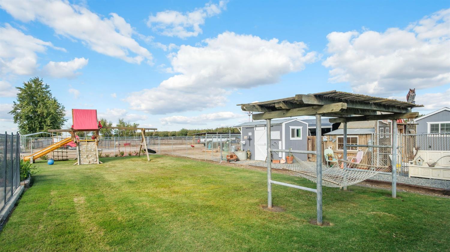 17534 Lacey Blvd, Lemoore, CA 93245