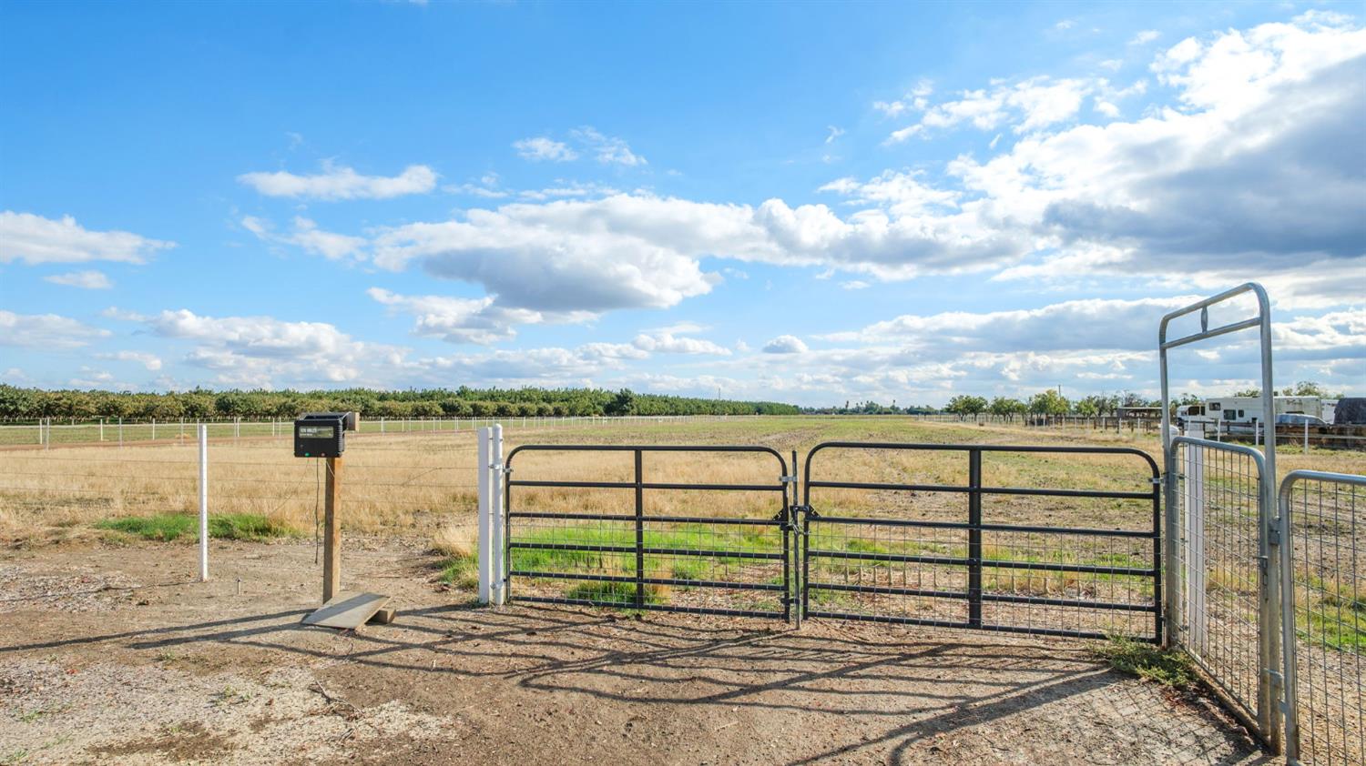 17534 Lacey Blvd, Lemoore, CA 93245