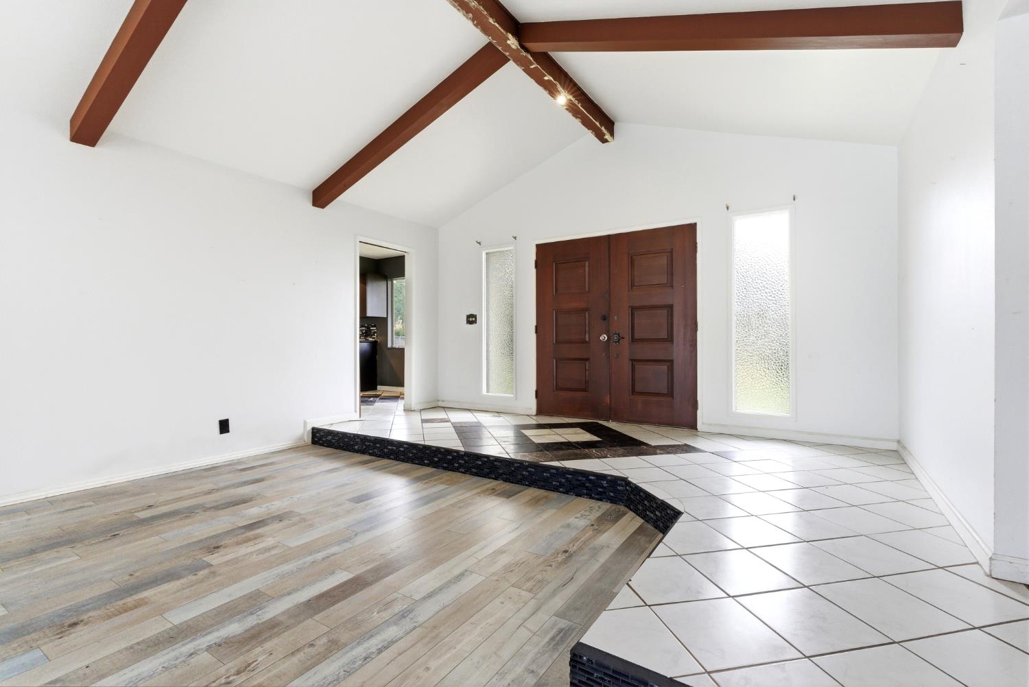 2579 Almond Ave, Sanger, CA 93657