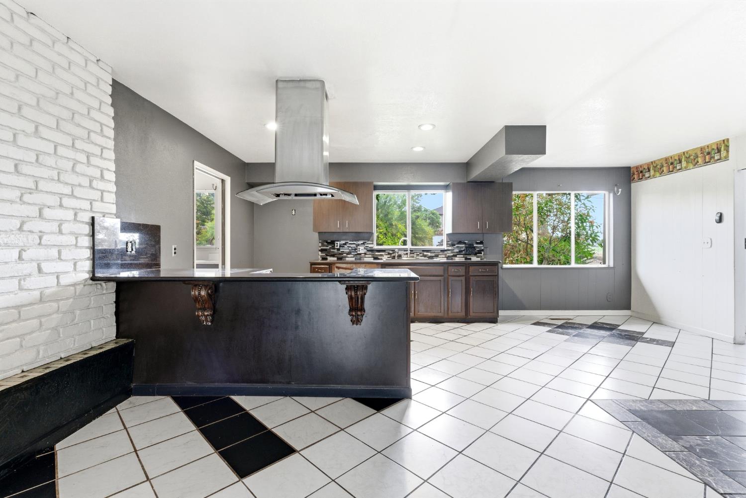 2579 Almond Ave, Sanger, CA 93657