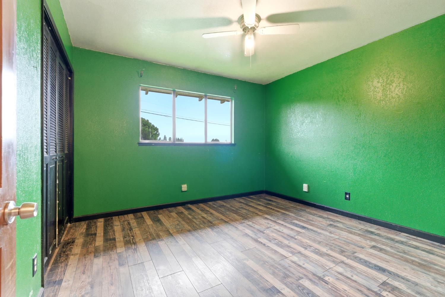 2579 Almond Ave, Sanger, CA 93657