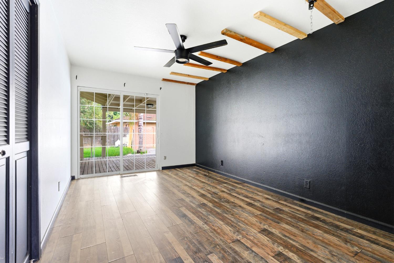 2579 Almond Ave, Sanger, CA 93657