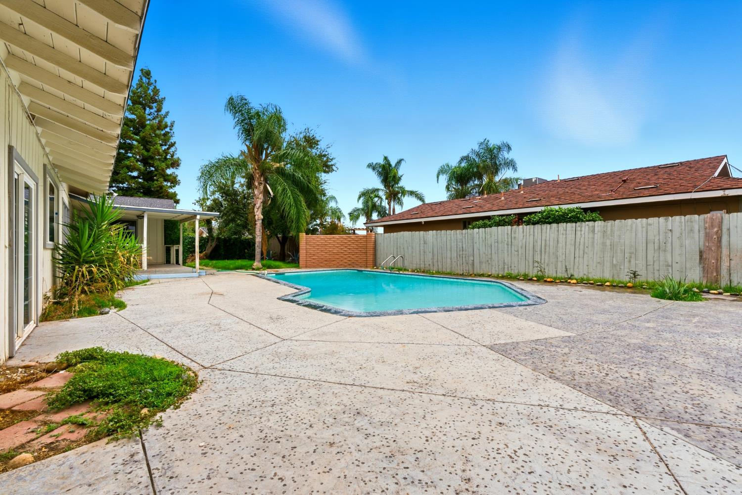 2579 Almond Ave, Sanger, CA 93657