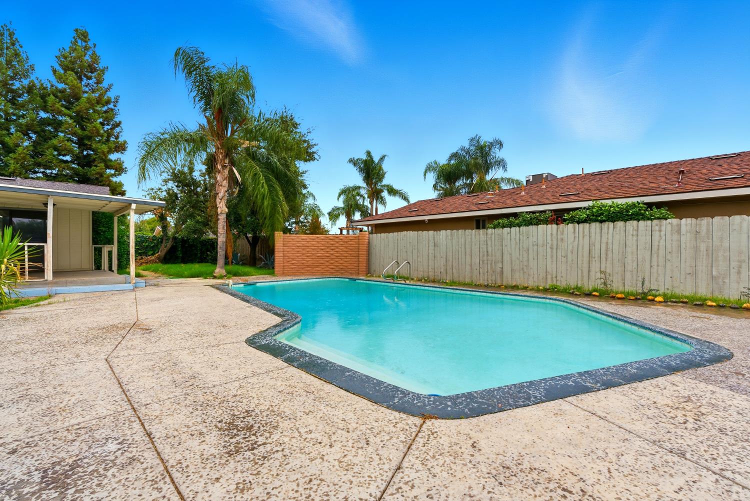 2579 Almond Ave, Sanger, CA 93657