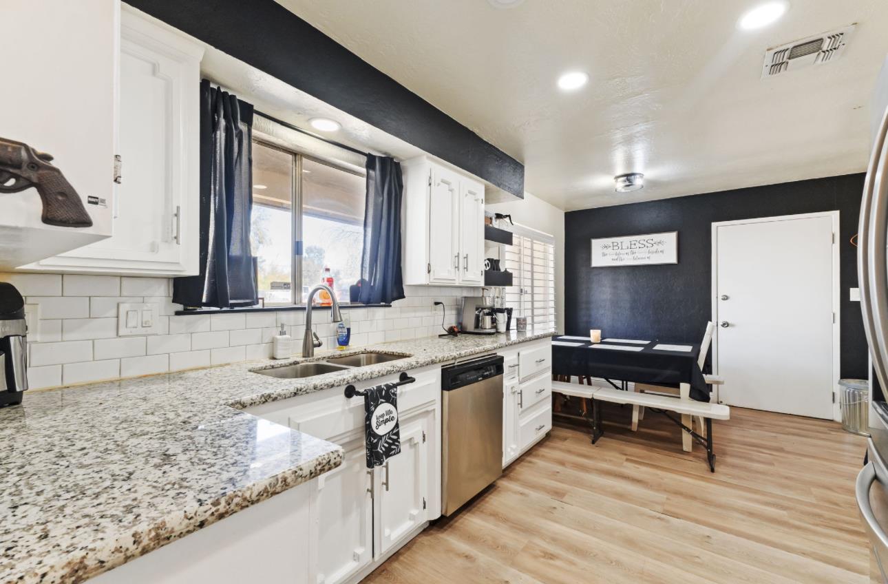 8289 E Mckinley Ave, Fresno, CA 93737