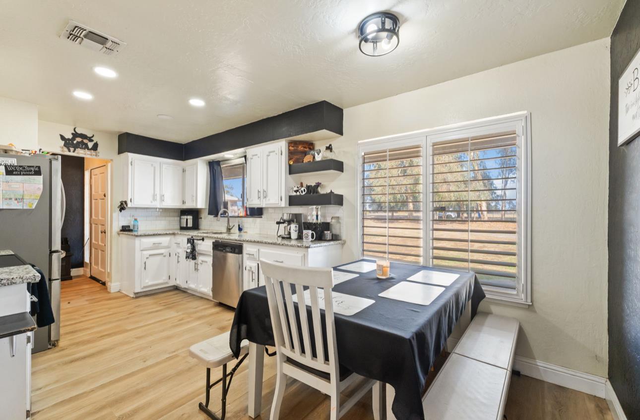 8289 E Mckinley Ave, Fresno, CA 93737