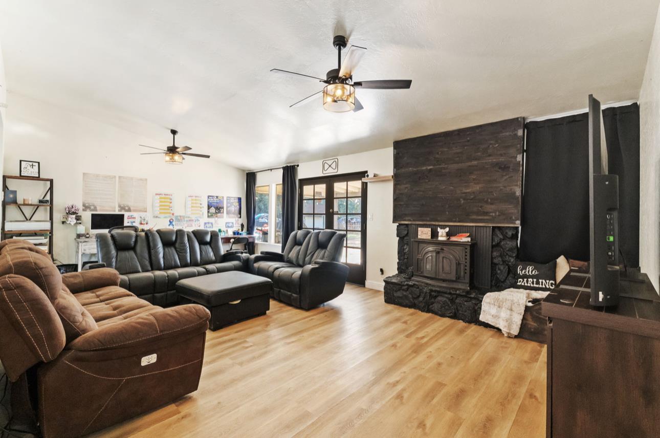 8289 E Mckinley Ave, Fresno, CA 93737