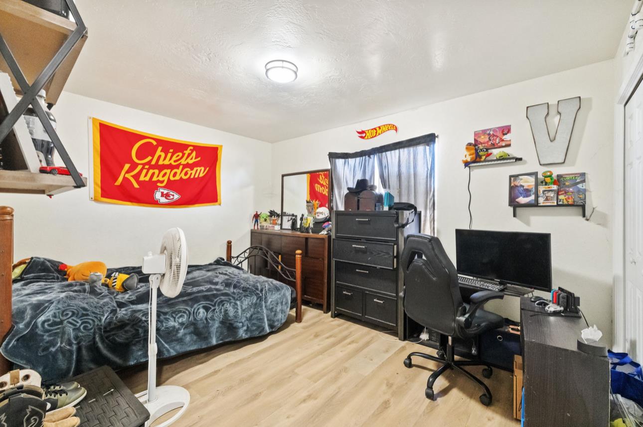 8289 E Mckinley Ave, Fresno, CA 93737