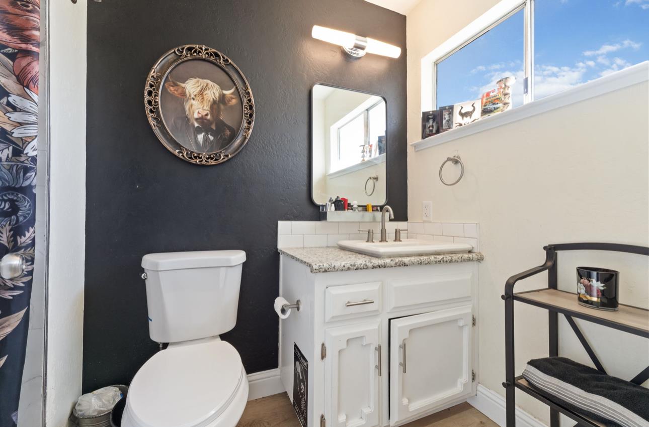 8289 E Mckinley Ave, Fresno, CA 93737