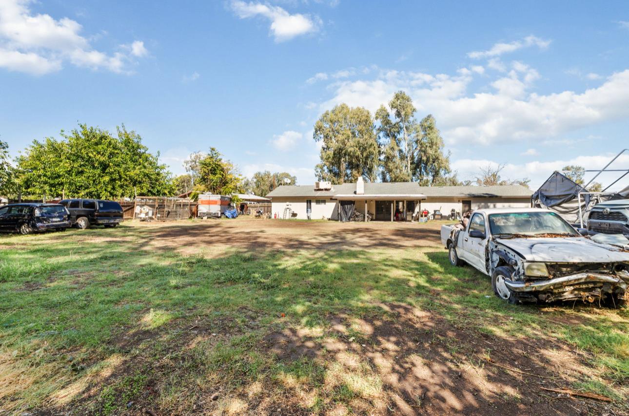 8289 E Mckinley Ave, Fresno, CA 93737