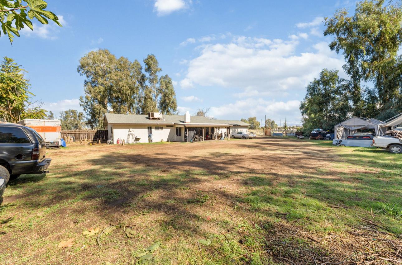 8289 E Mckinley Ave, Fresno, CA 93737