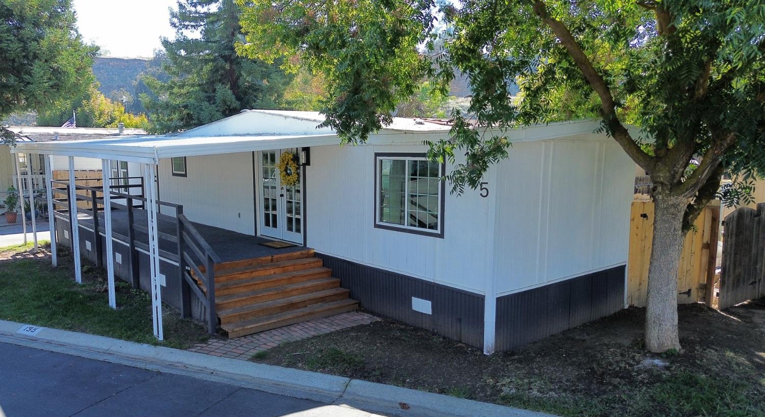 9360 N Blackstone #135, Fresno, CA 93720