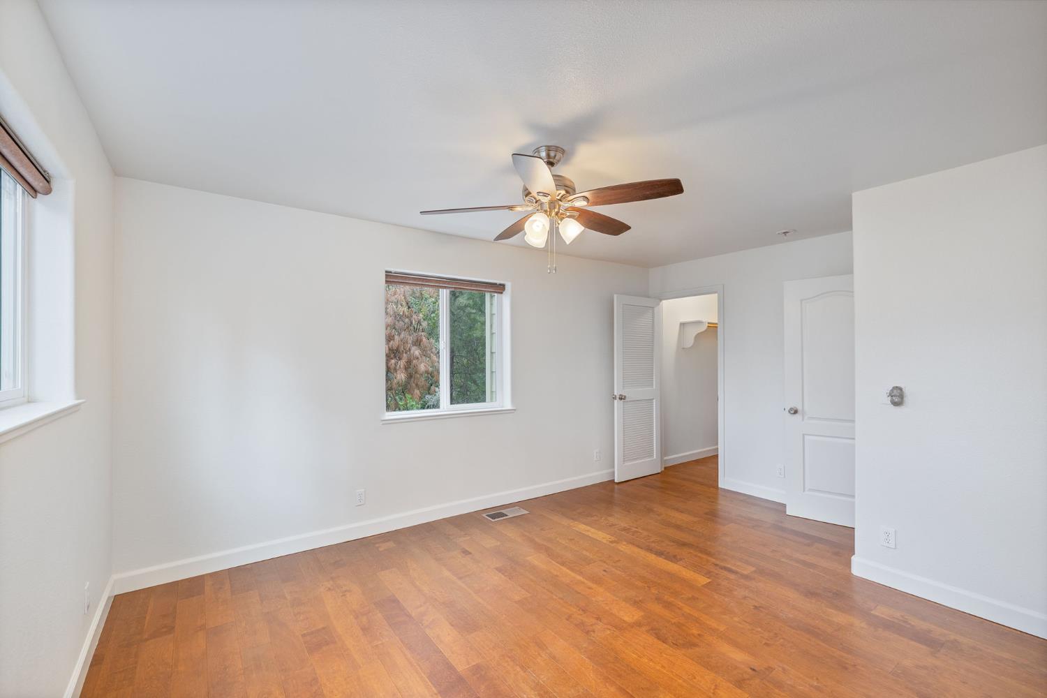 37745 Marina View Dr, Bass Lake, CA 93604