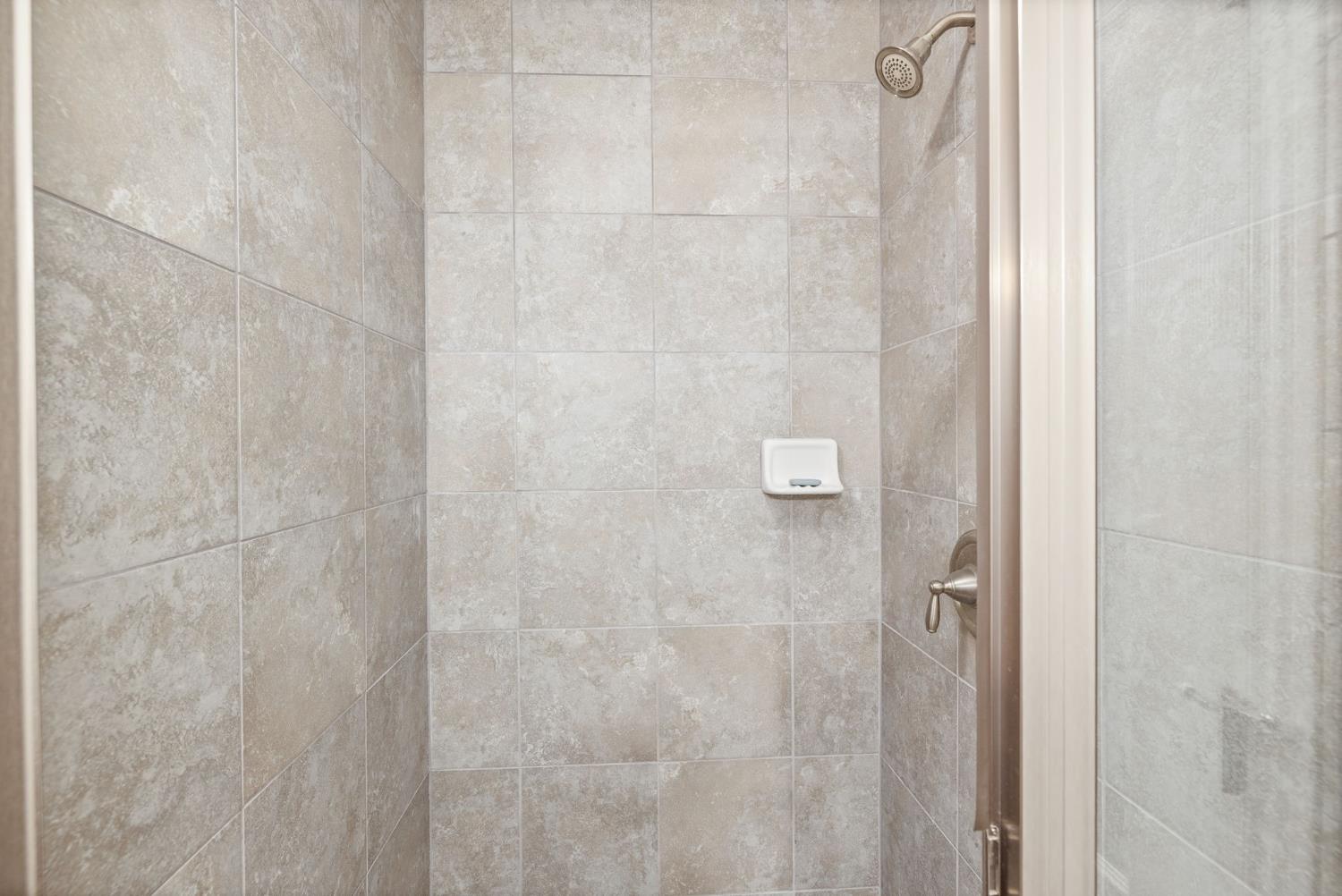 37745 Marina View Dr, Bass Lake, CA 93604