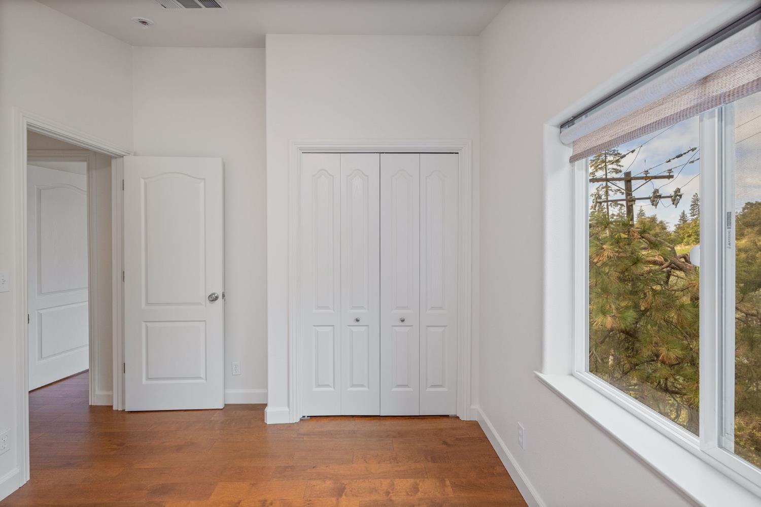 37745 Marina View Dr, Bass Lake, CA 93604