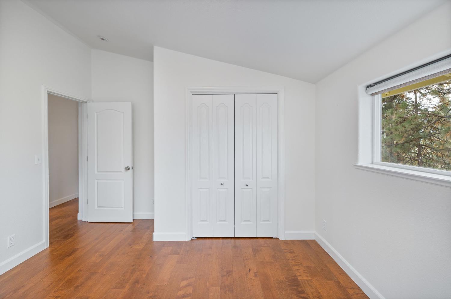 37745 Marina View Dr, Bass Lake, CA 93604