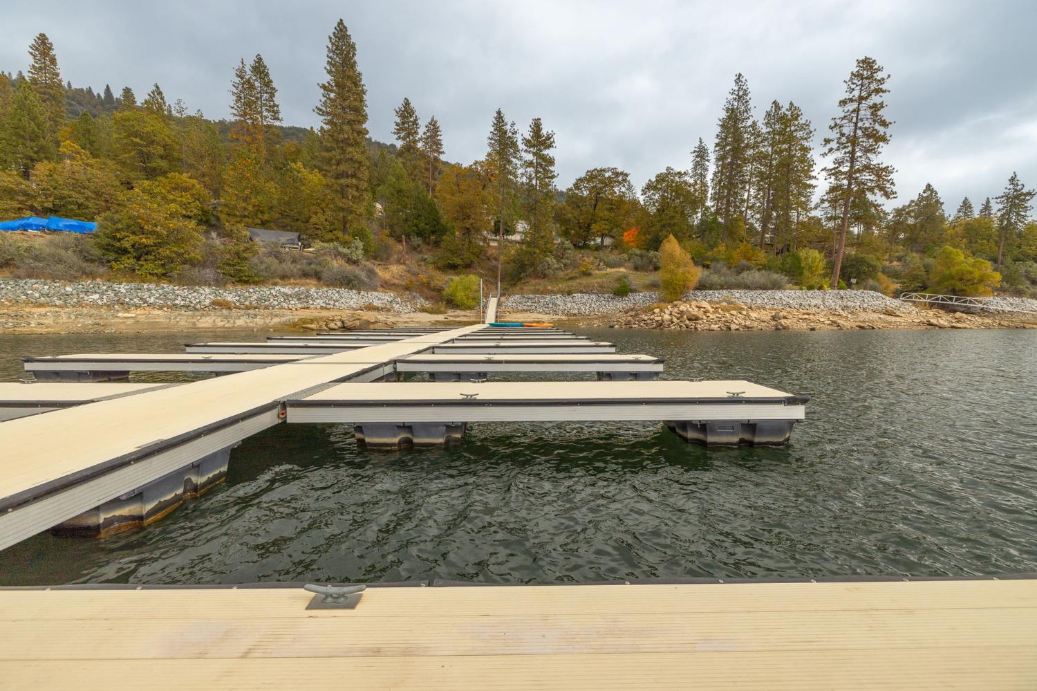 37745 Marina View Dr, Bass Lake, CA 93604