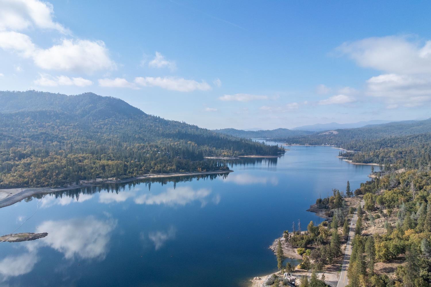 37745 Marina View Dr, Bass Lake, CA 93604