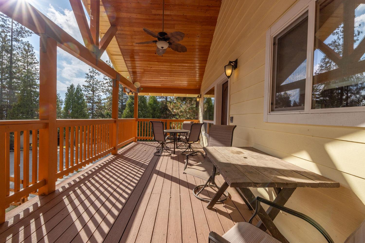 37745 Marina View Dr, Bass Lake, CA 93604