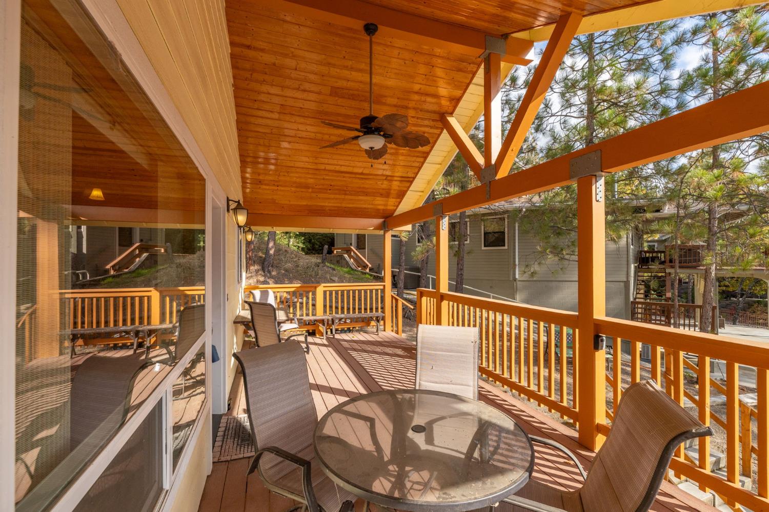 37745 Marina View Dr, Bass Lake, CA 93604