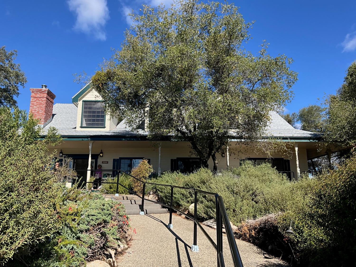 32011 Meadowridge Rd, Coarsegold, CA 93614