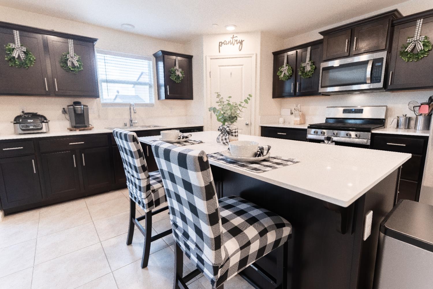 3310 N Church St, Visalia, CA 93291