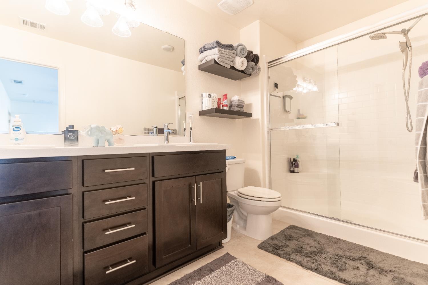 3310 N Church St, Visalia, CA 93291