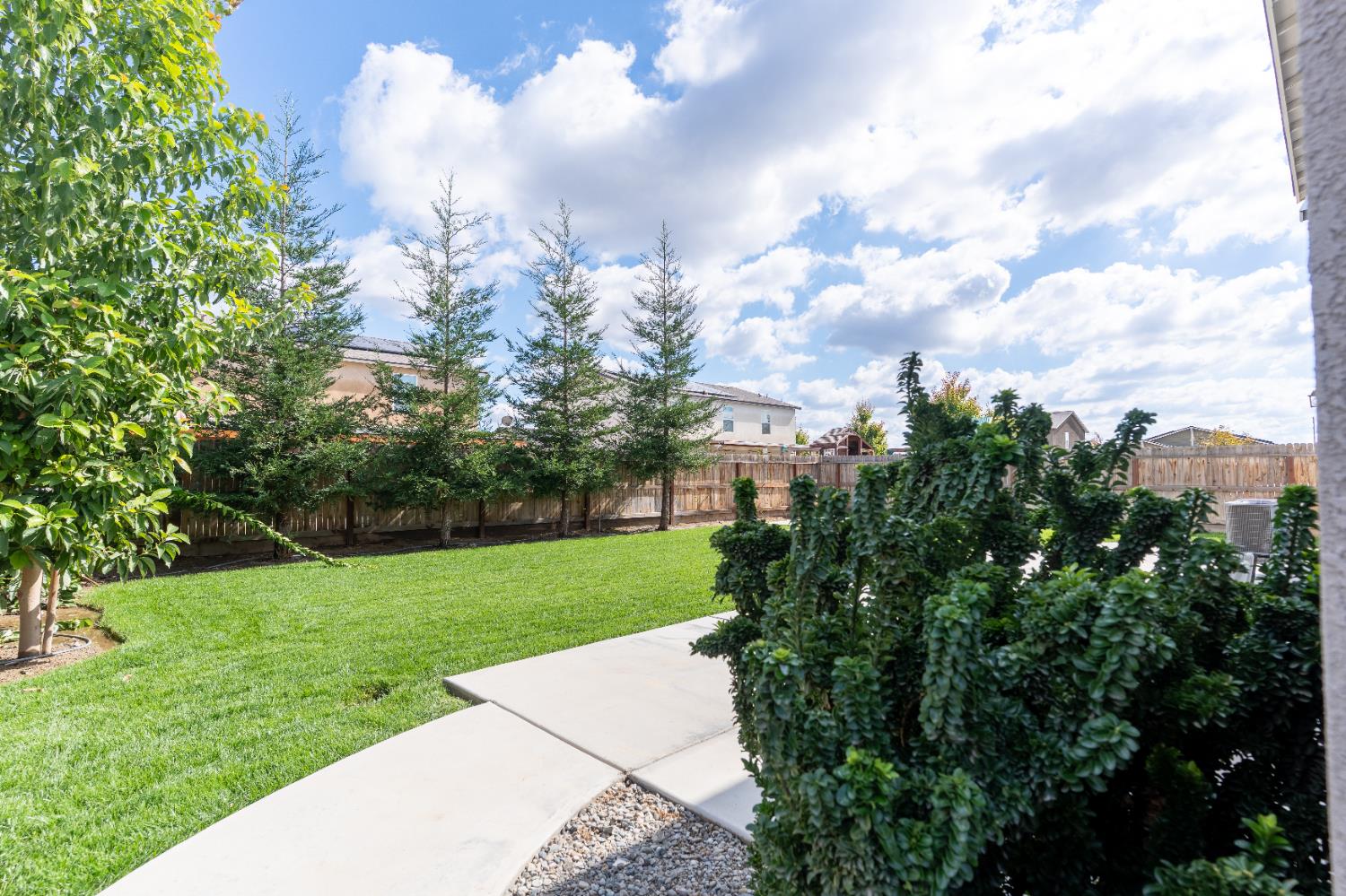 3310 N Church St, Visalia, CA 93291