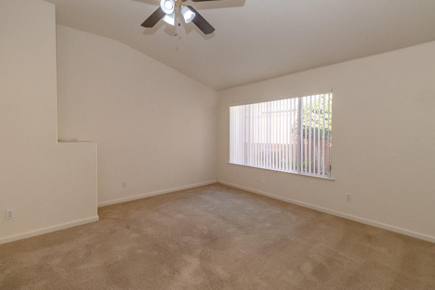 2157 W Rue St Michel, Fresno, CA 93711