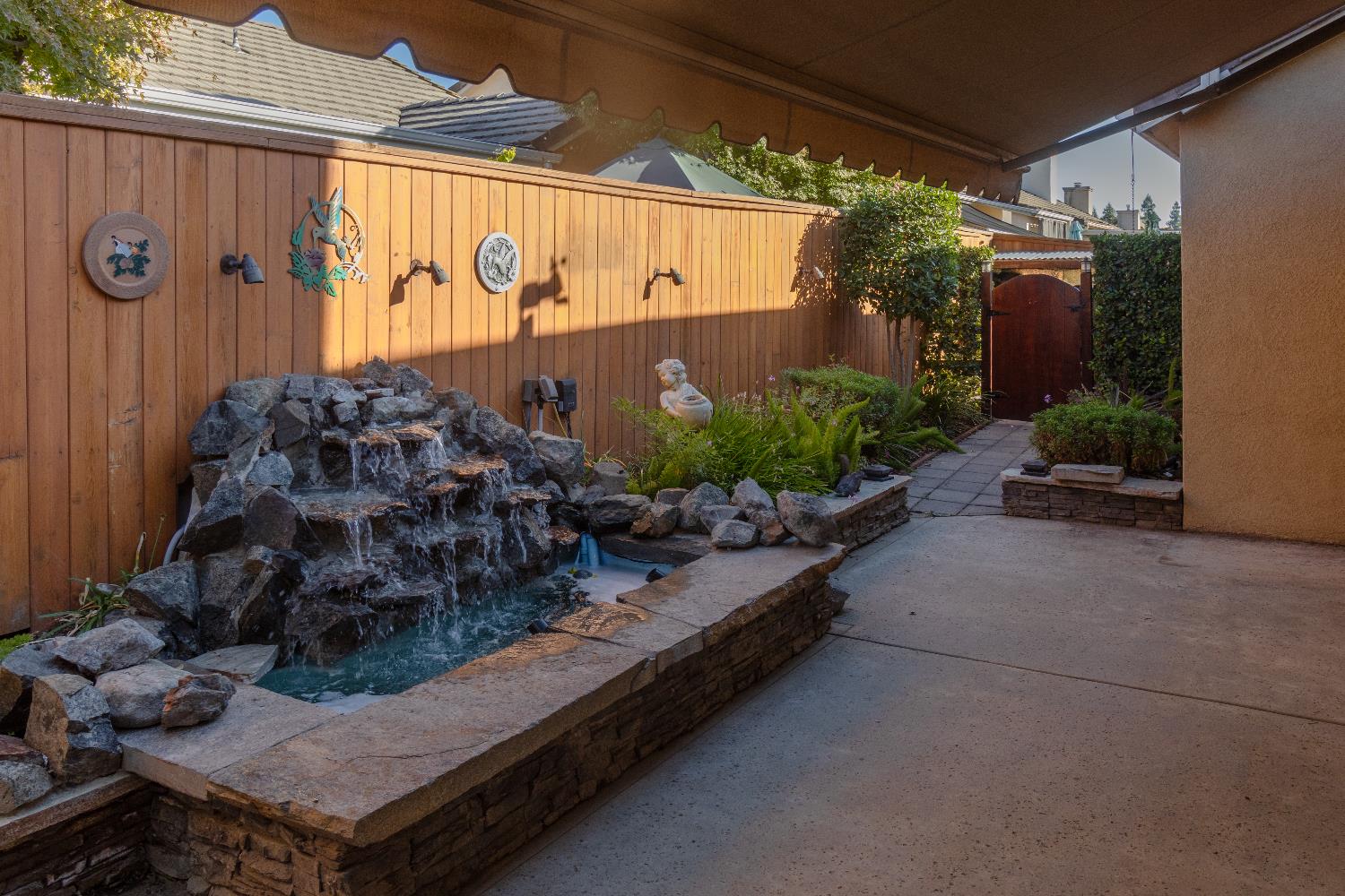 2157 W Rue St Michel, Fresno, CA 93711