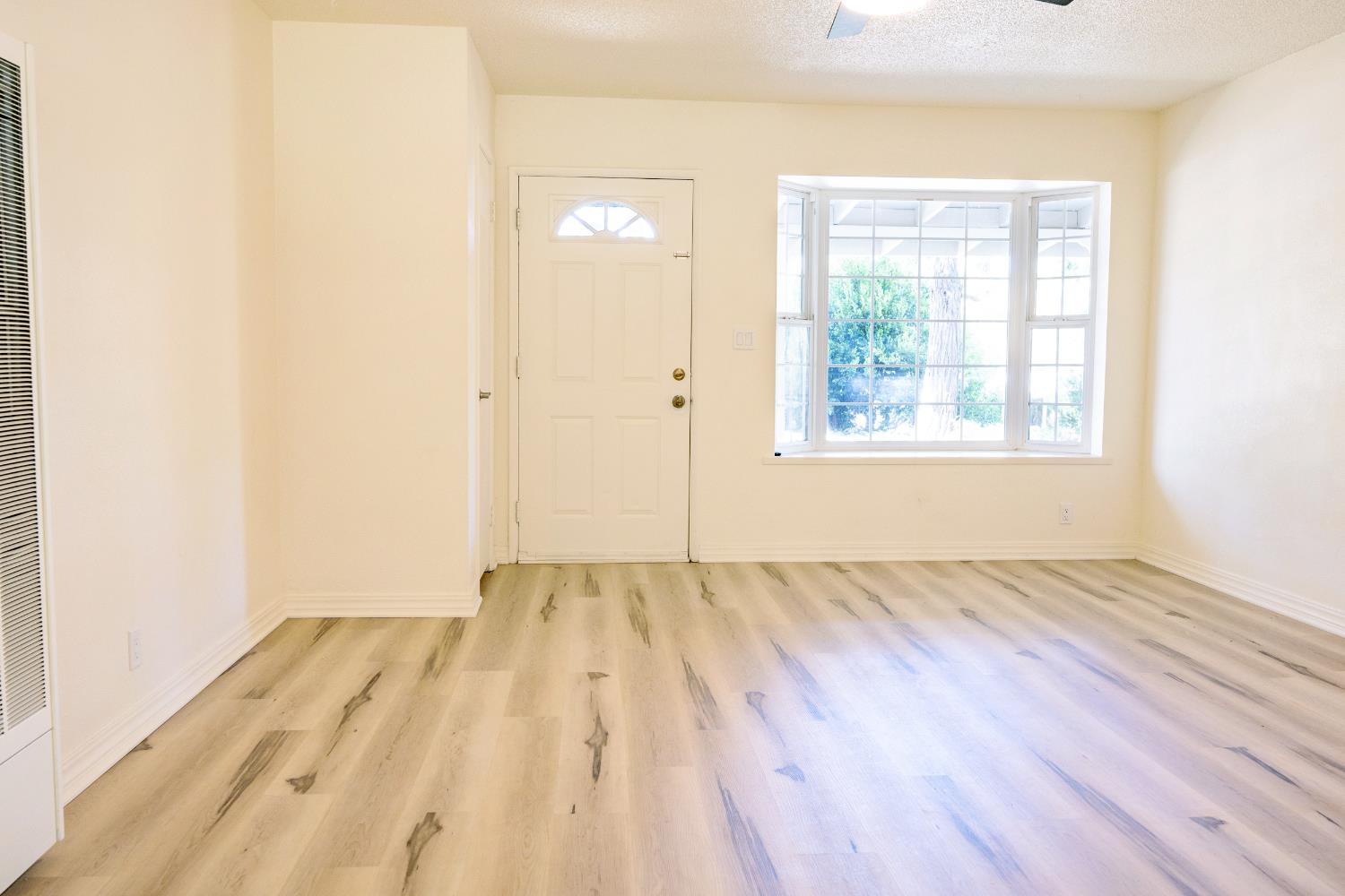 49820 Pierce Ct, Oakhurst, CA 93644