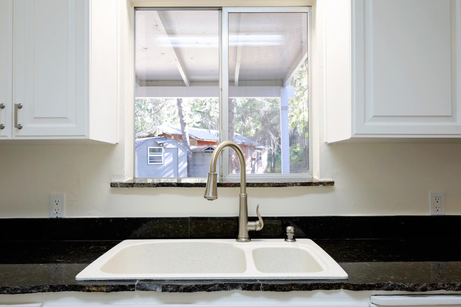 49820 Pierce Ct, Oakhurst, CA 93644