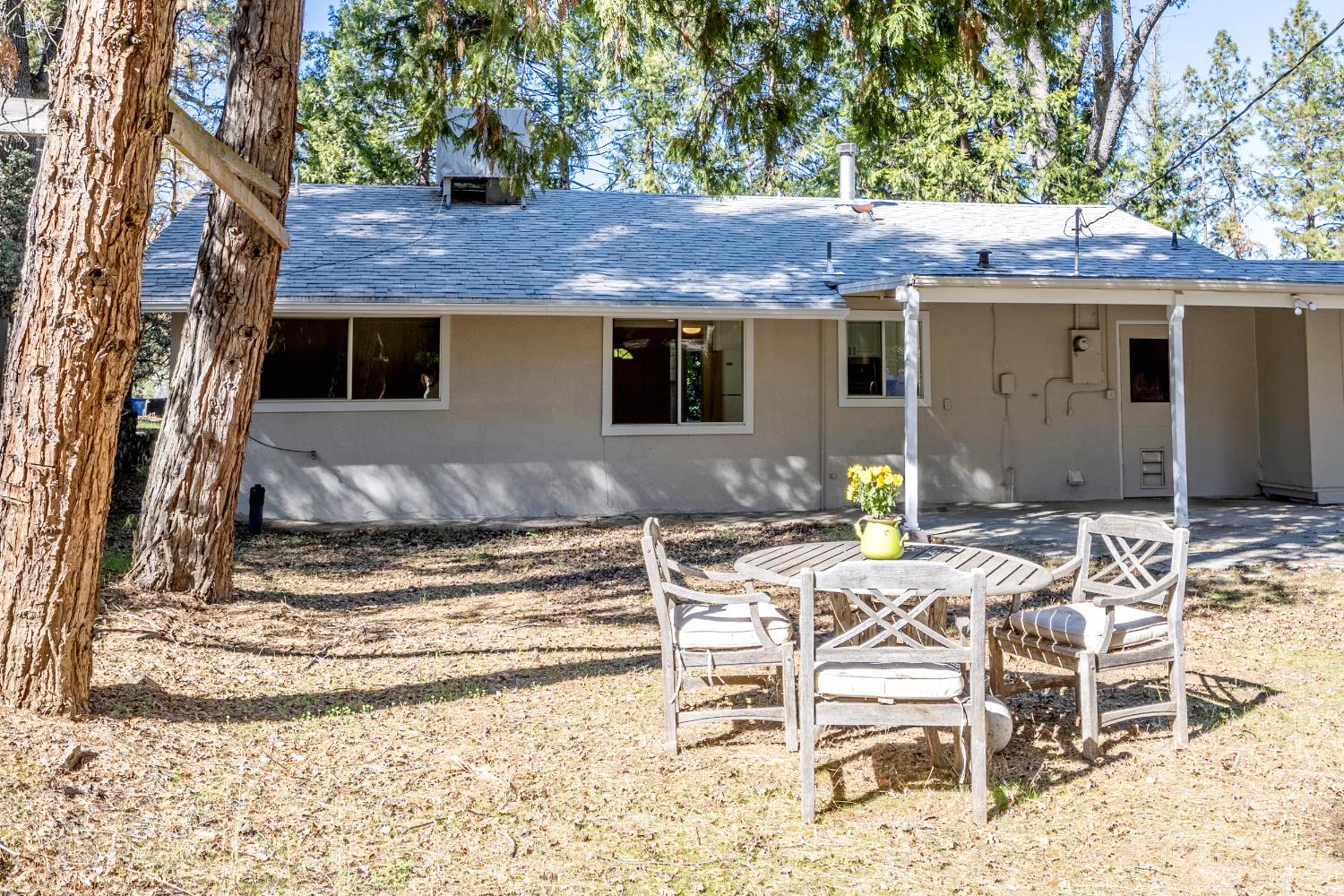 49820 Pierce Ct, Oakhurst, CA 93644