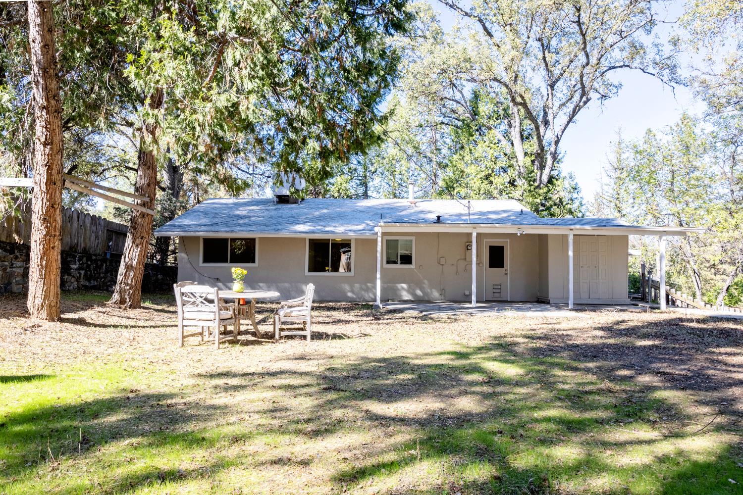 49820 Pierce Ct, Oakhurst, CA 93644