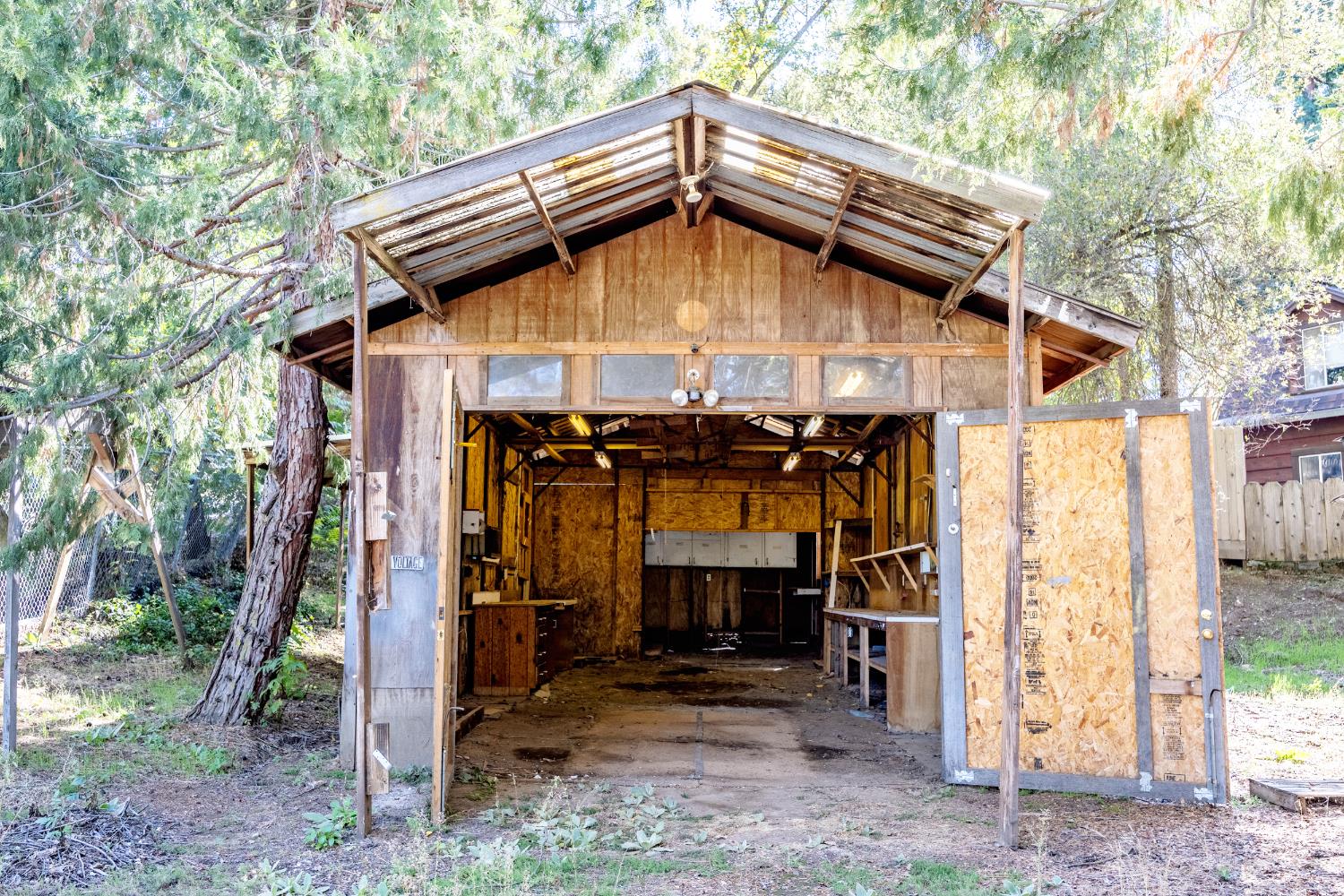 49820 Pierce Ct, Oakhurst, CA 93644