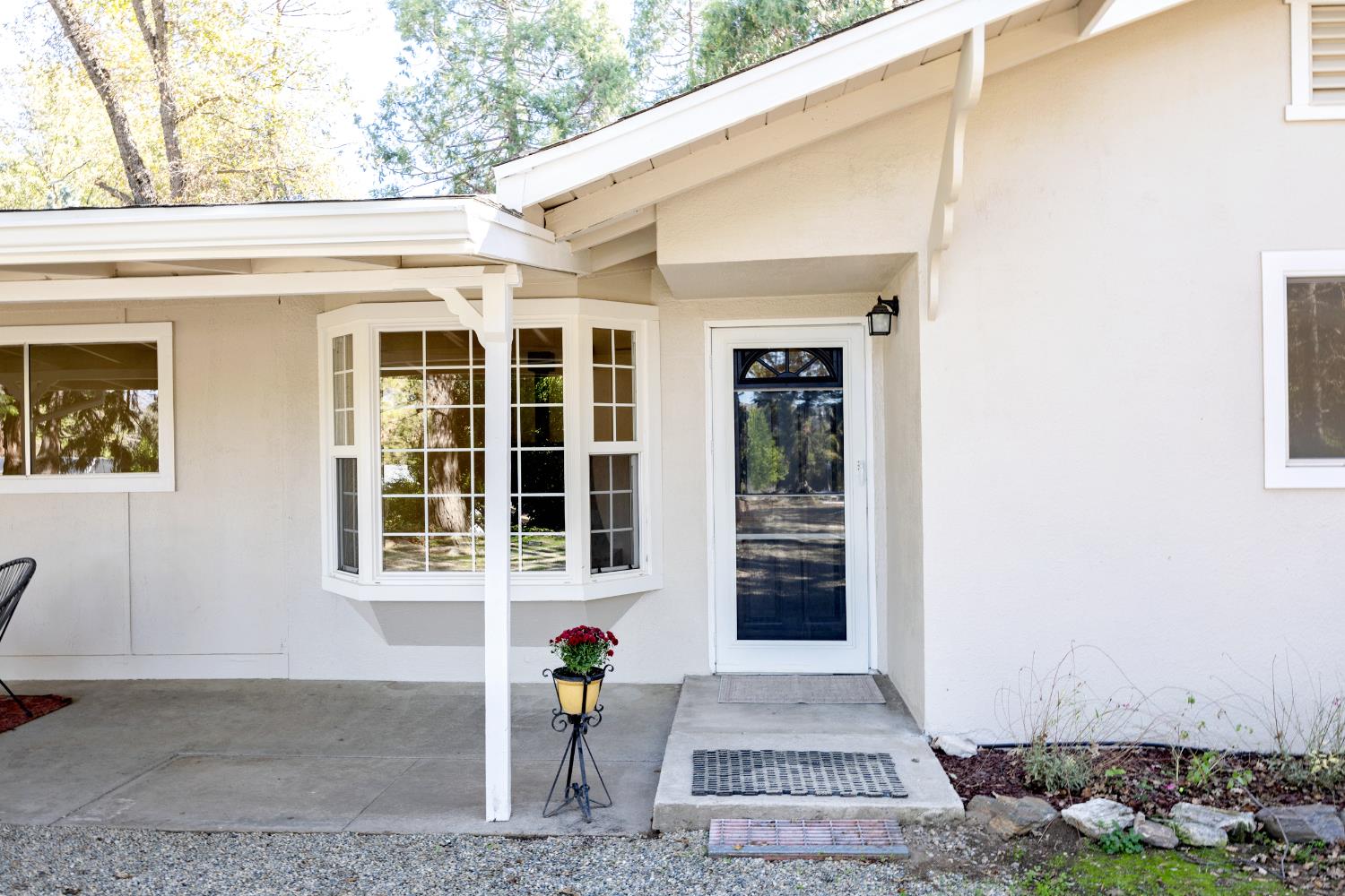 49820 Pierce Ct, Oakhurst, CA 93644