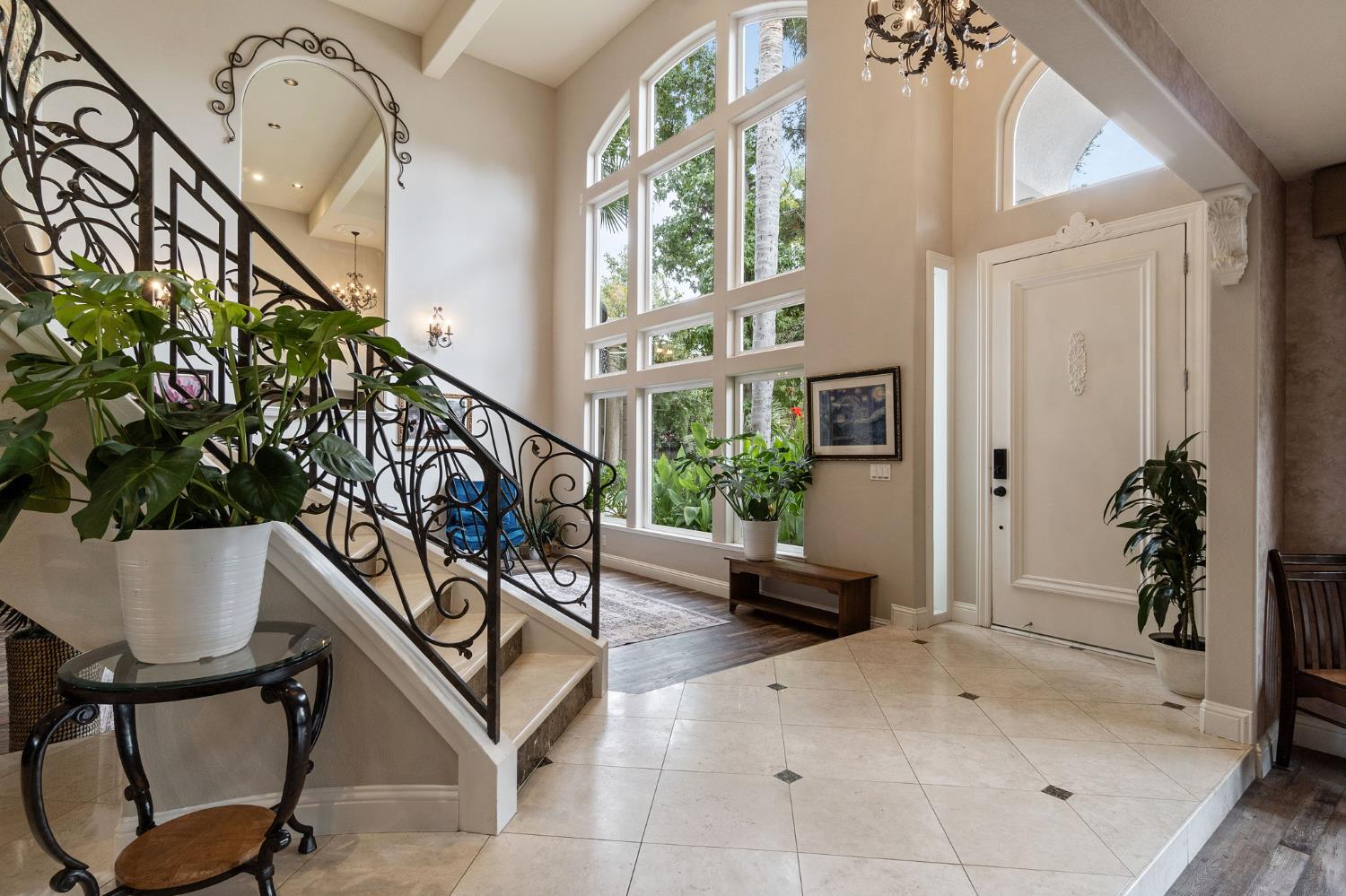 2550 E Jenny, Fresno, CA 93720