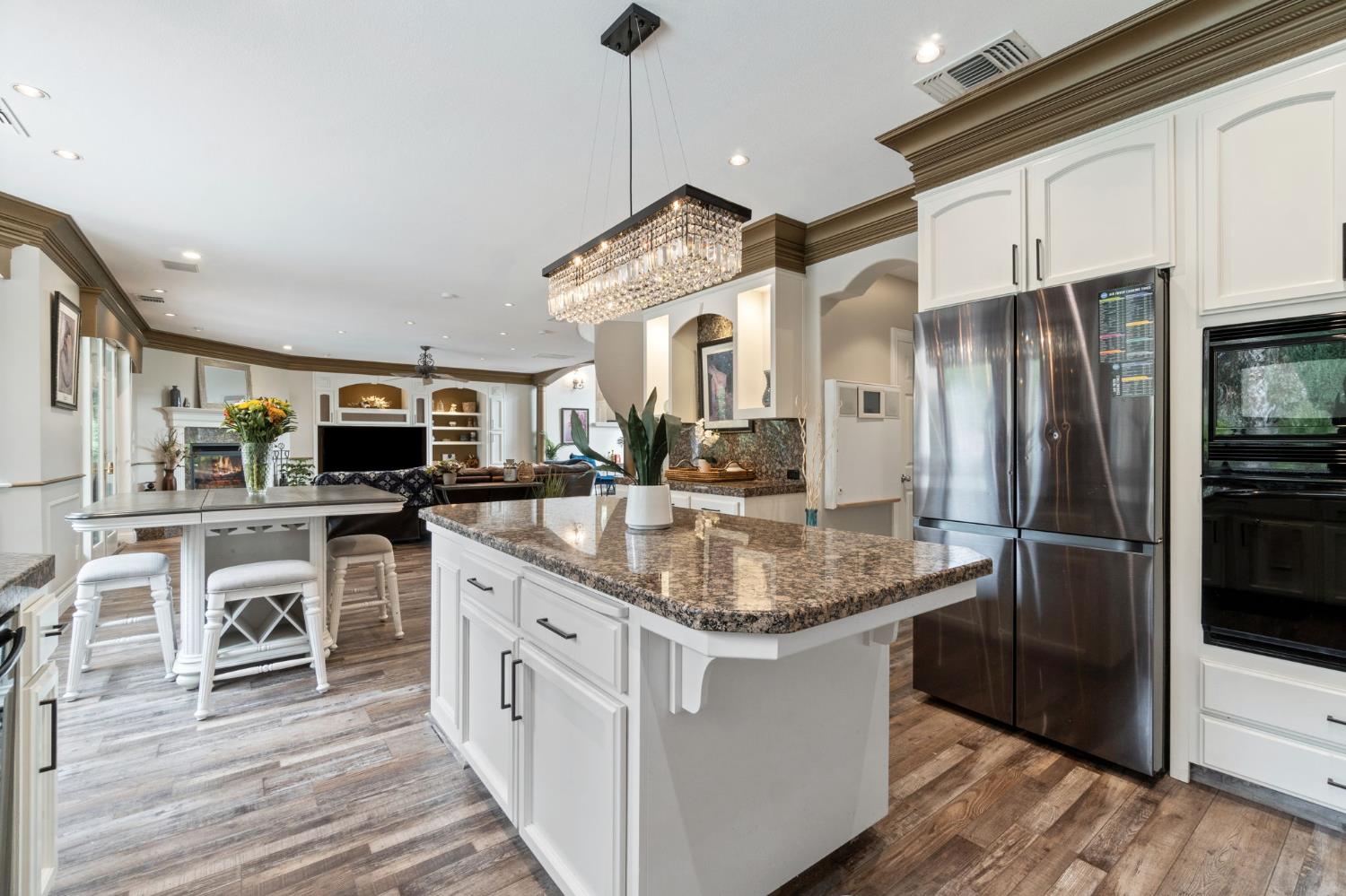 2550 E Jenny, Fresno, CA 93720