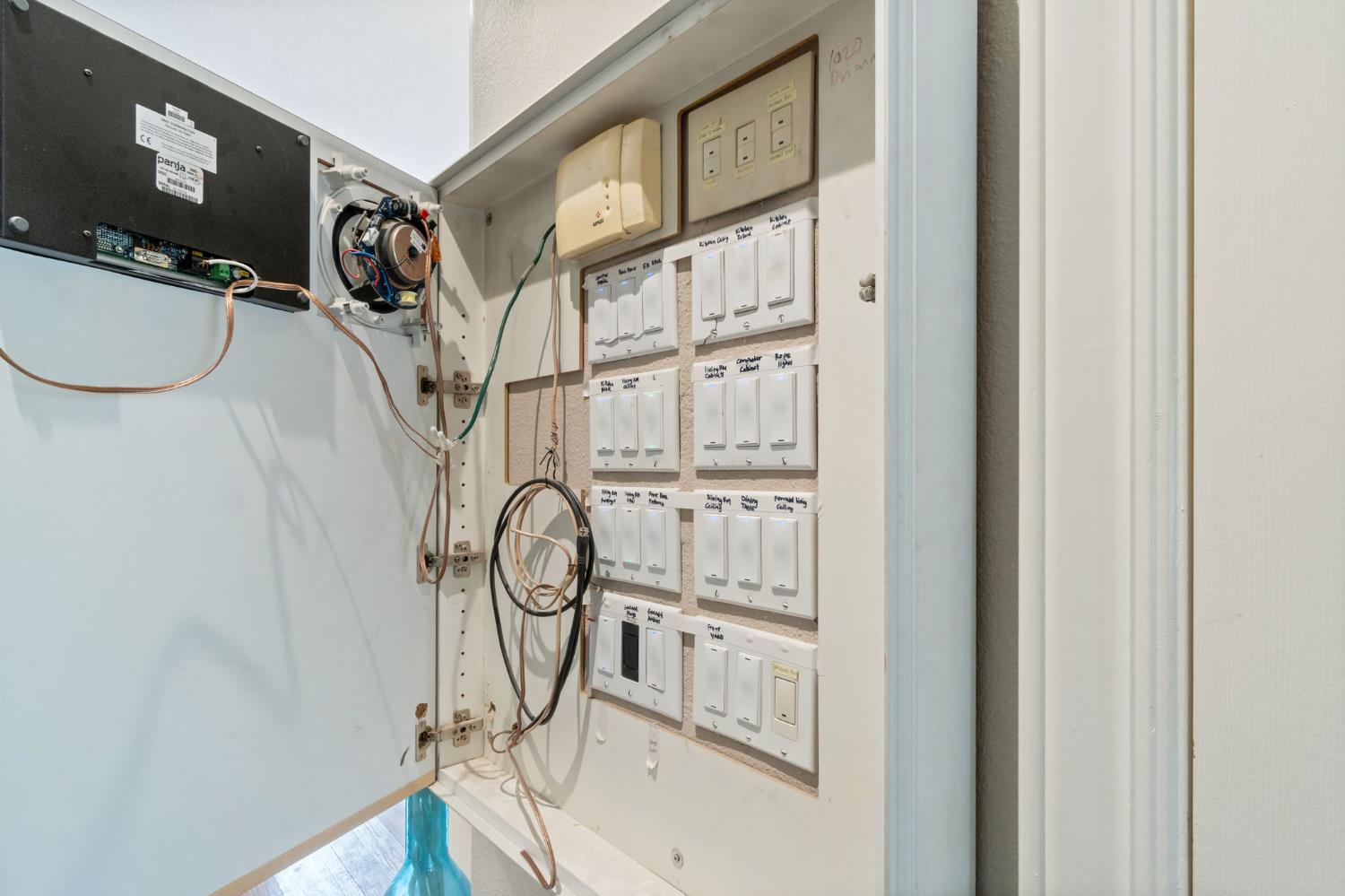 2550 E Jenny, Fresno, CA 93720