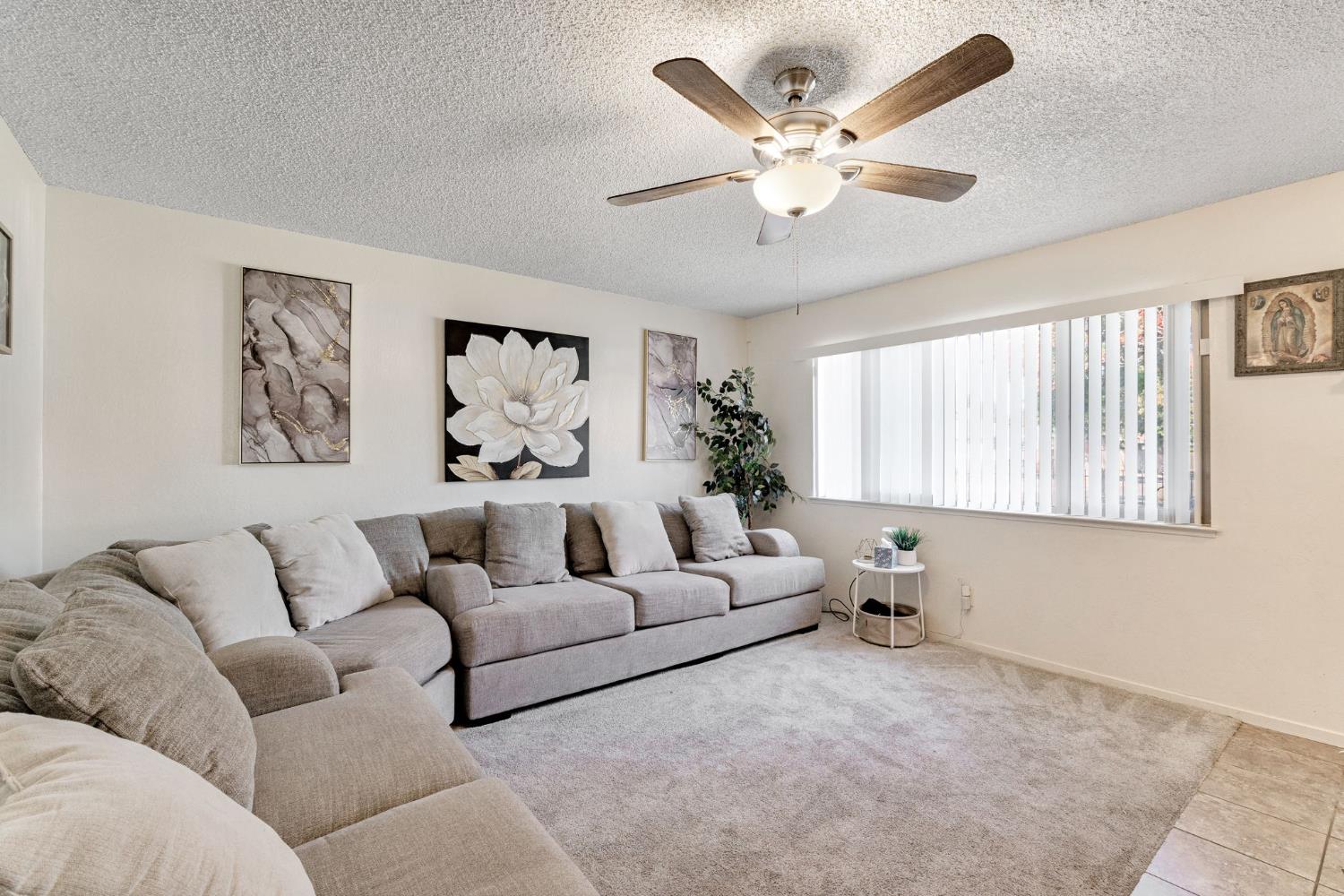 3097 W Santa Ana Ave, Fresno, CA 93722