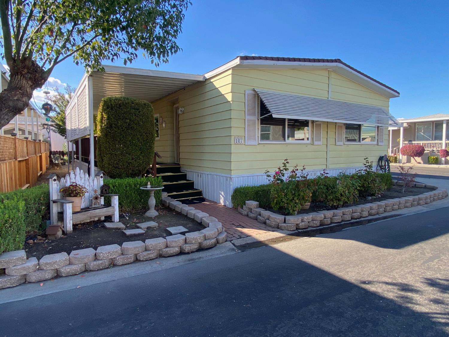 221 W Herndon Ave #107, Pinedale, CA 93650