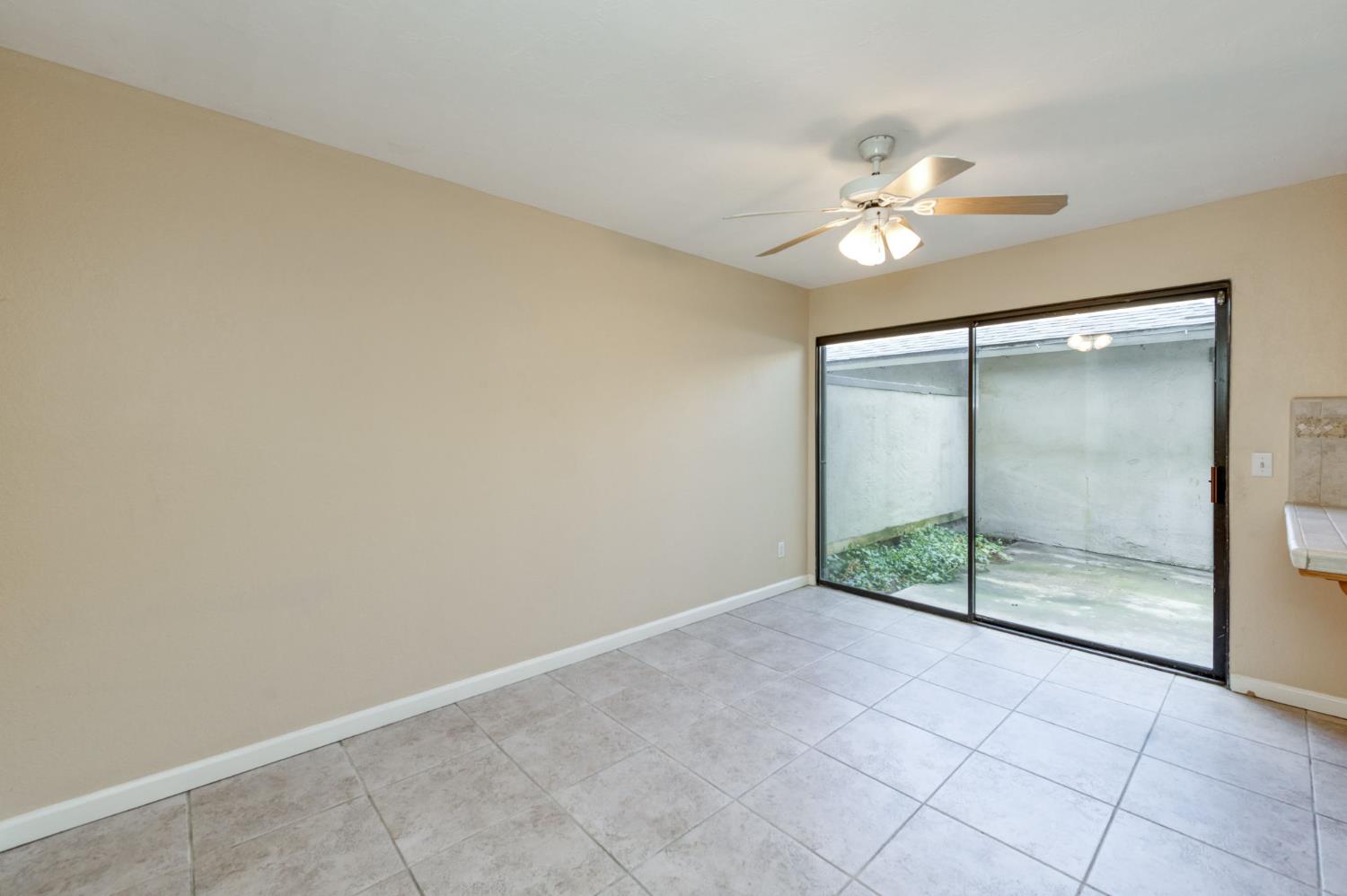 4747 N Woodrow Ave #120, Fresno, CA 93726