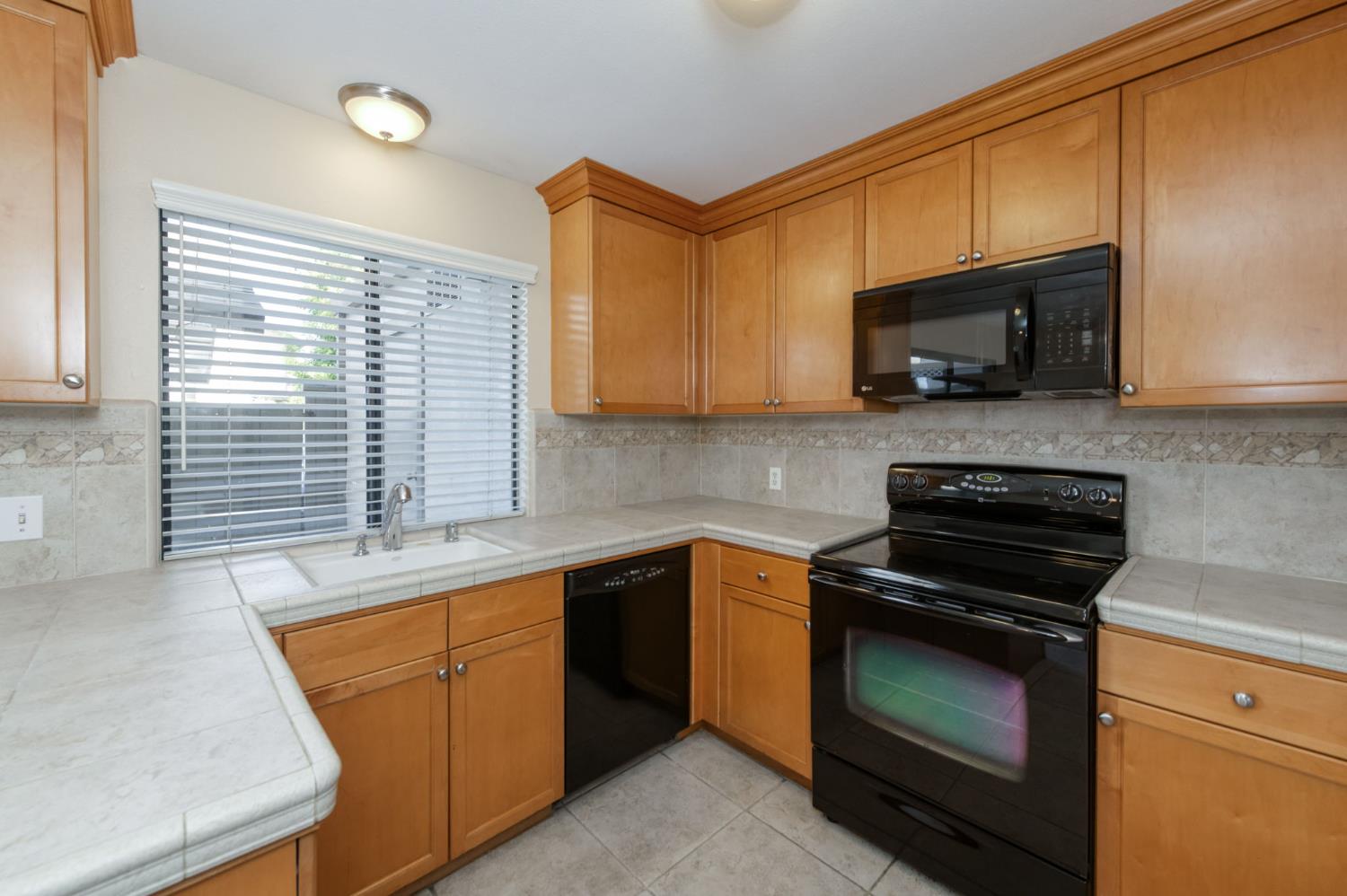 4747 N Woodrow Ave #120, Fresno, CA 93726