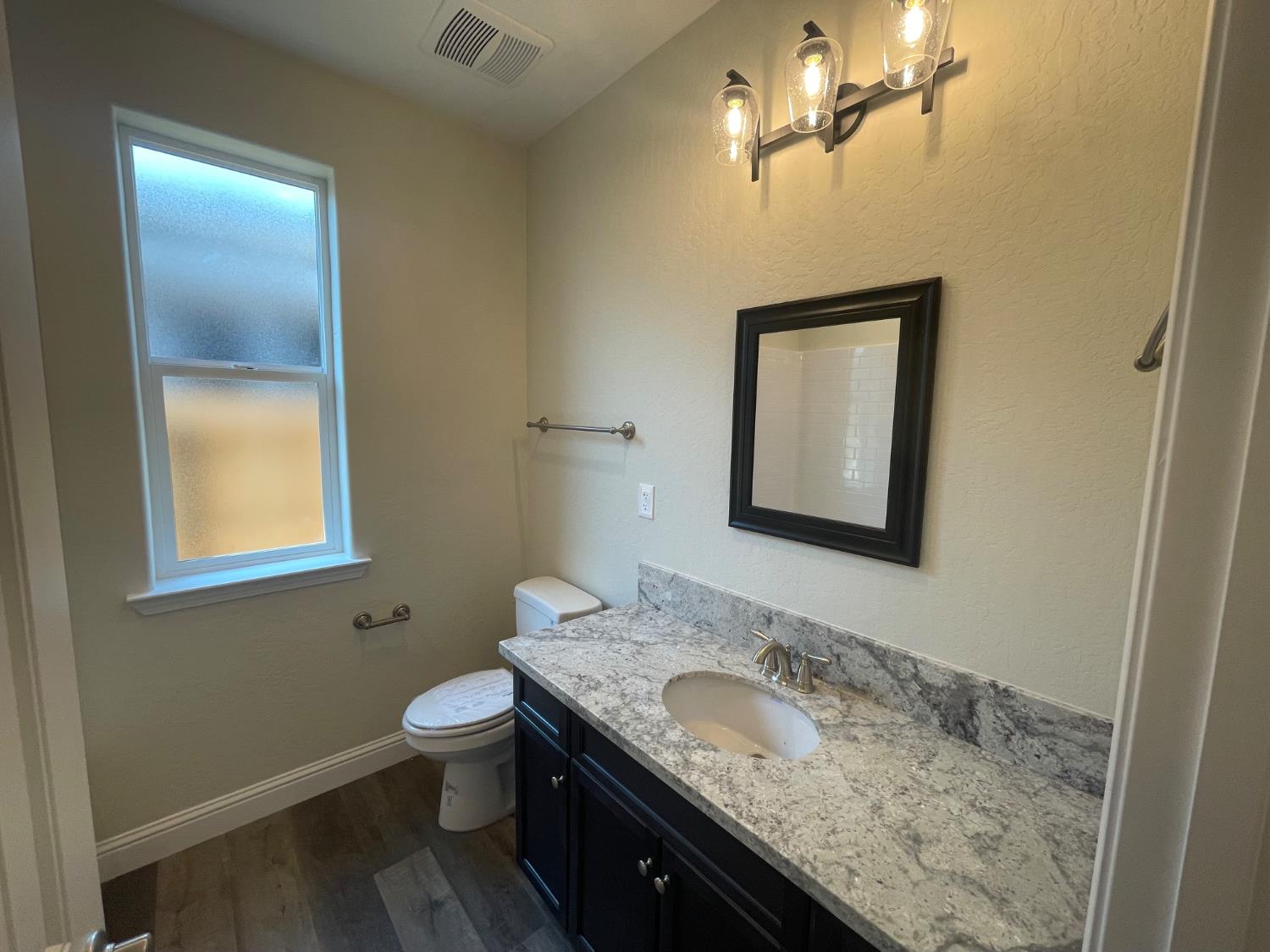 16151 West Monterey Ave, Kerman, CA 93630