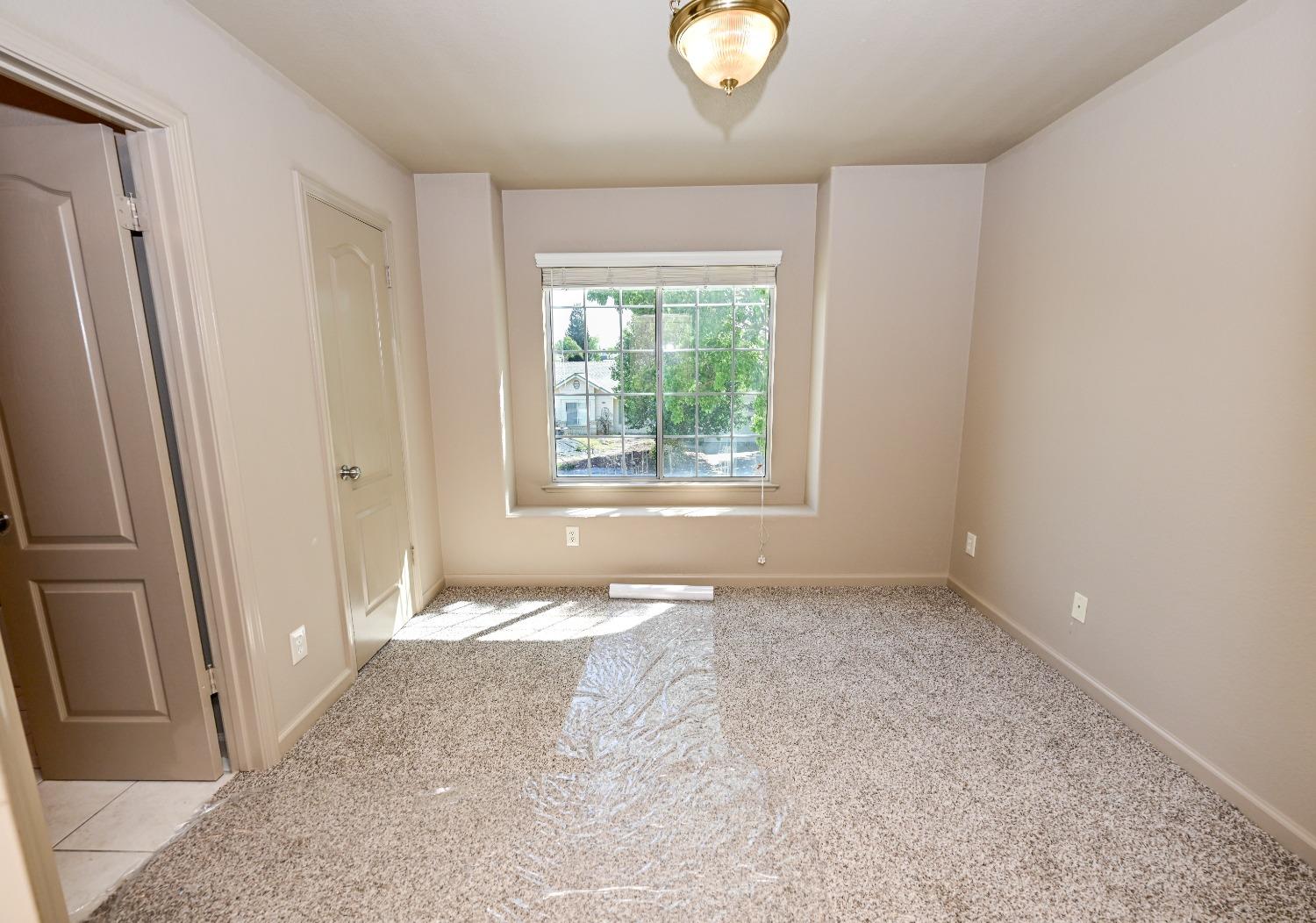 10089 N Baird Ave, Fresno, CA 93730