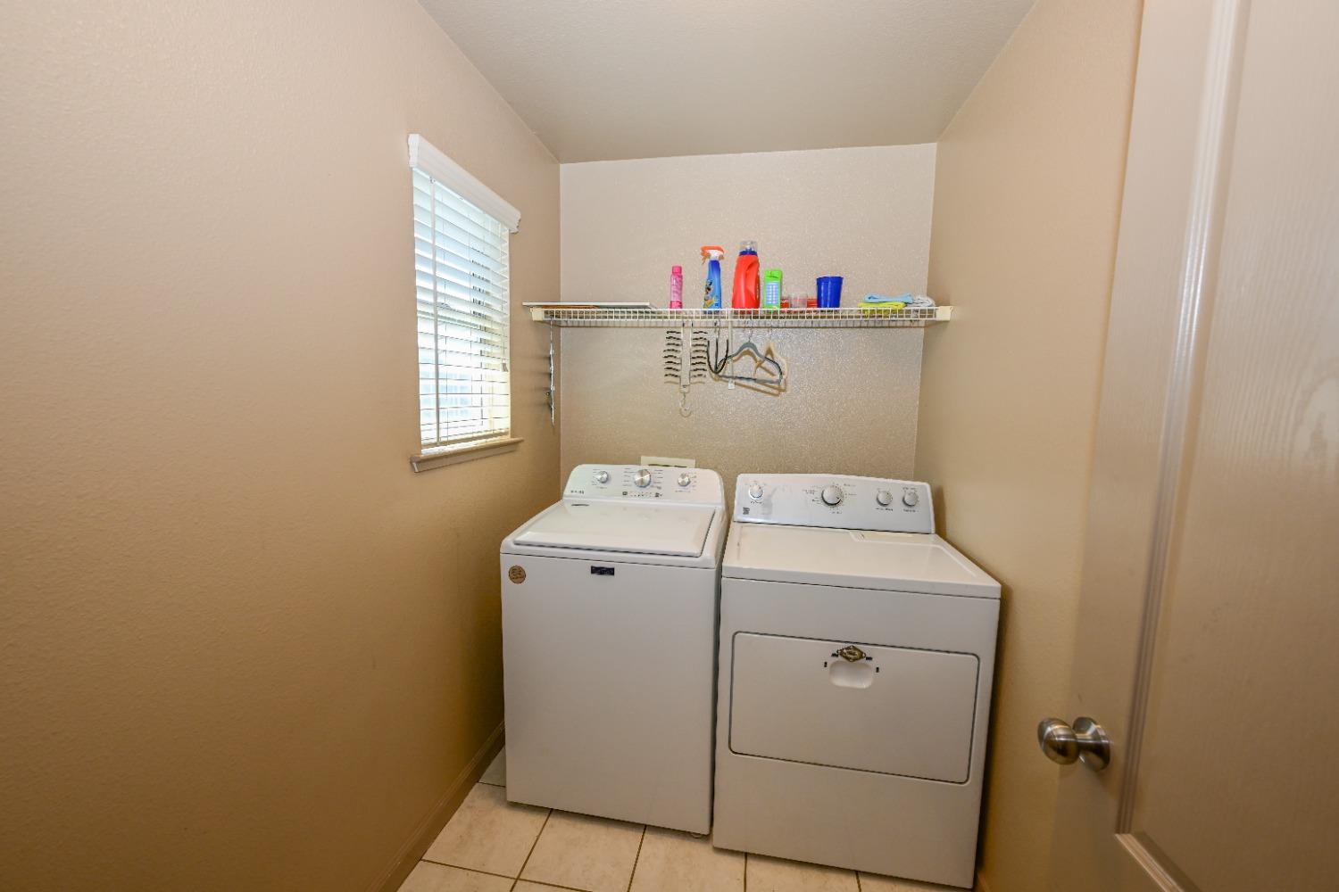 10089 N Baird Ave, Fresno, CA 93730